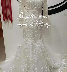 FANNY Robe sirène, dentelle prêt du corps, perlées à la main, traine poisson, manches longues dentelle transparente. Berty Events Wedding planner & Boutique en ligne | www.bertyevents.com