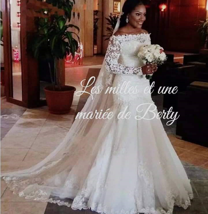 LADY Robe de mariée, style sirène, dentelle col bateau, manches longues Berty Events Wedding planner & Boutique en ligne | www.bertyevents.com