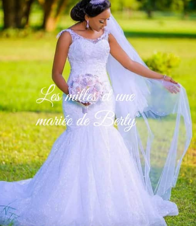 LAETITIA robe de mariage Merci de laisser vos mesures lors de la commande. Berty Events Wedding planner & Boutique en ligne | www.bertyevents.com